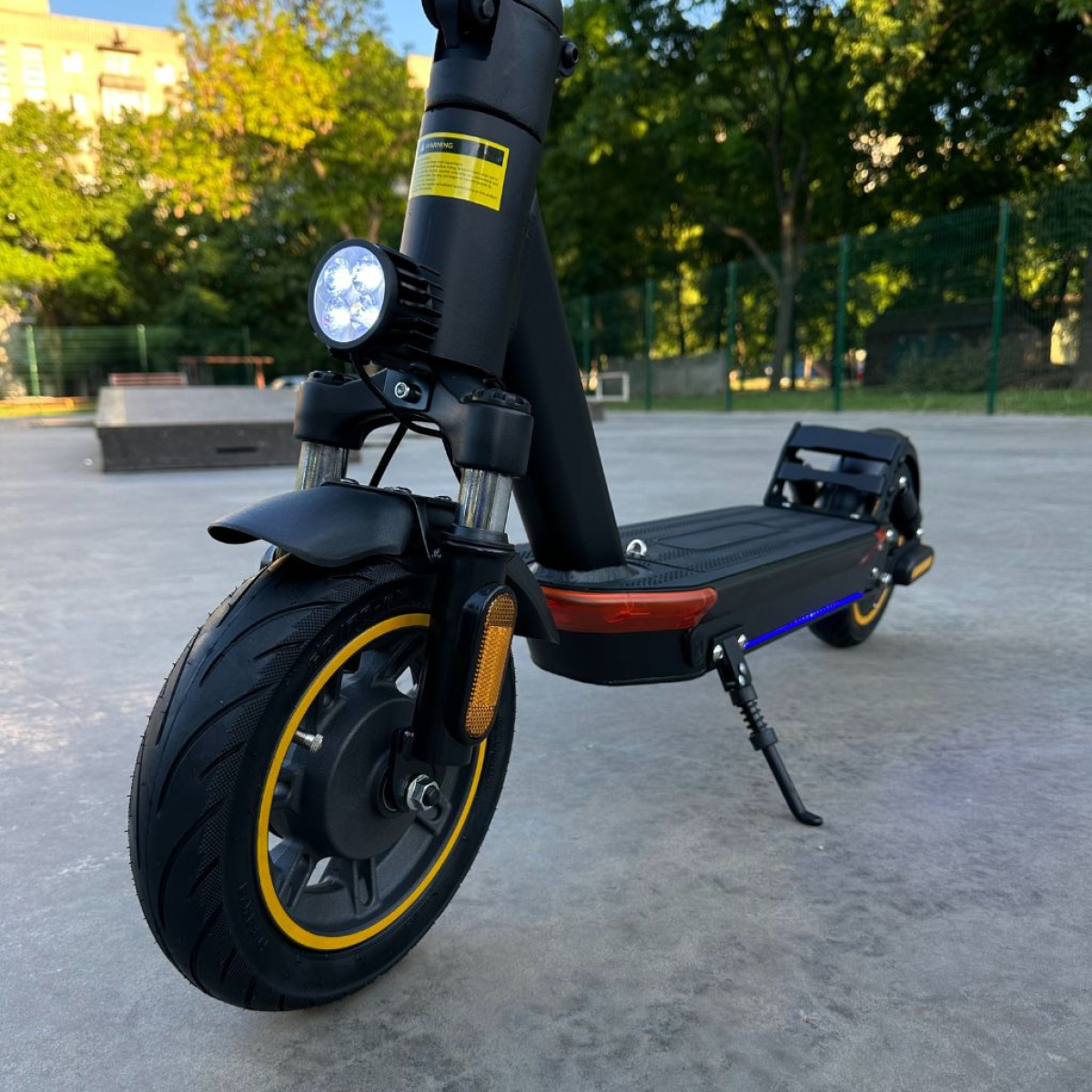 Электросамокат GIANT T6 Turbo 600W 18Ah 2024 чёрный, с передним и задним амортизатором и усиленным аккумулятором, Фото - 5